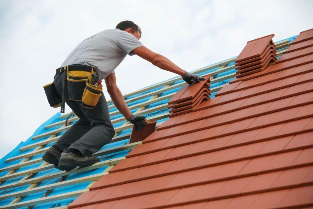 Protégez votre maison et évitez les gros travaux de toiture